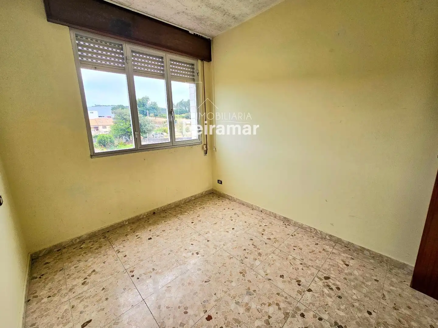Habitación de Piso en venta en Ribeira con Calefacción y Trastero
