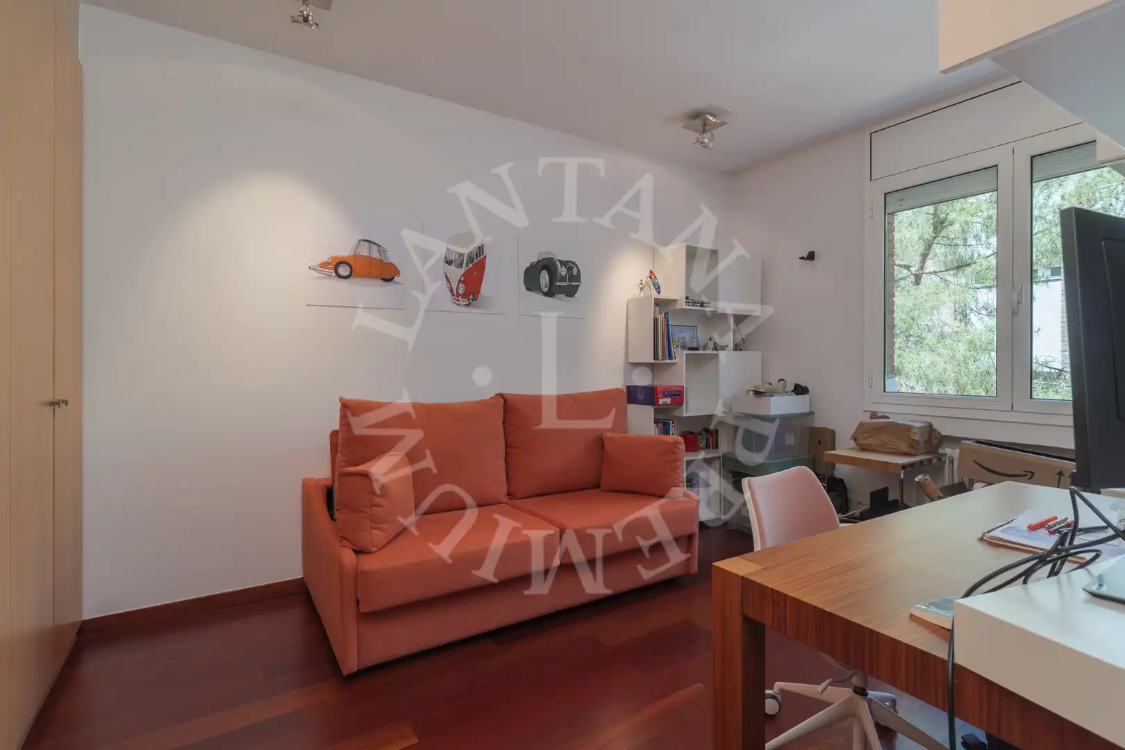 Sala d'estar de Pis en venda en Barcelona amb Aire condicionat, Calefacció i Parquet