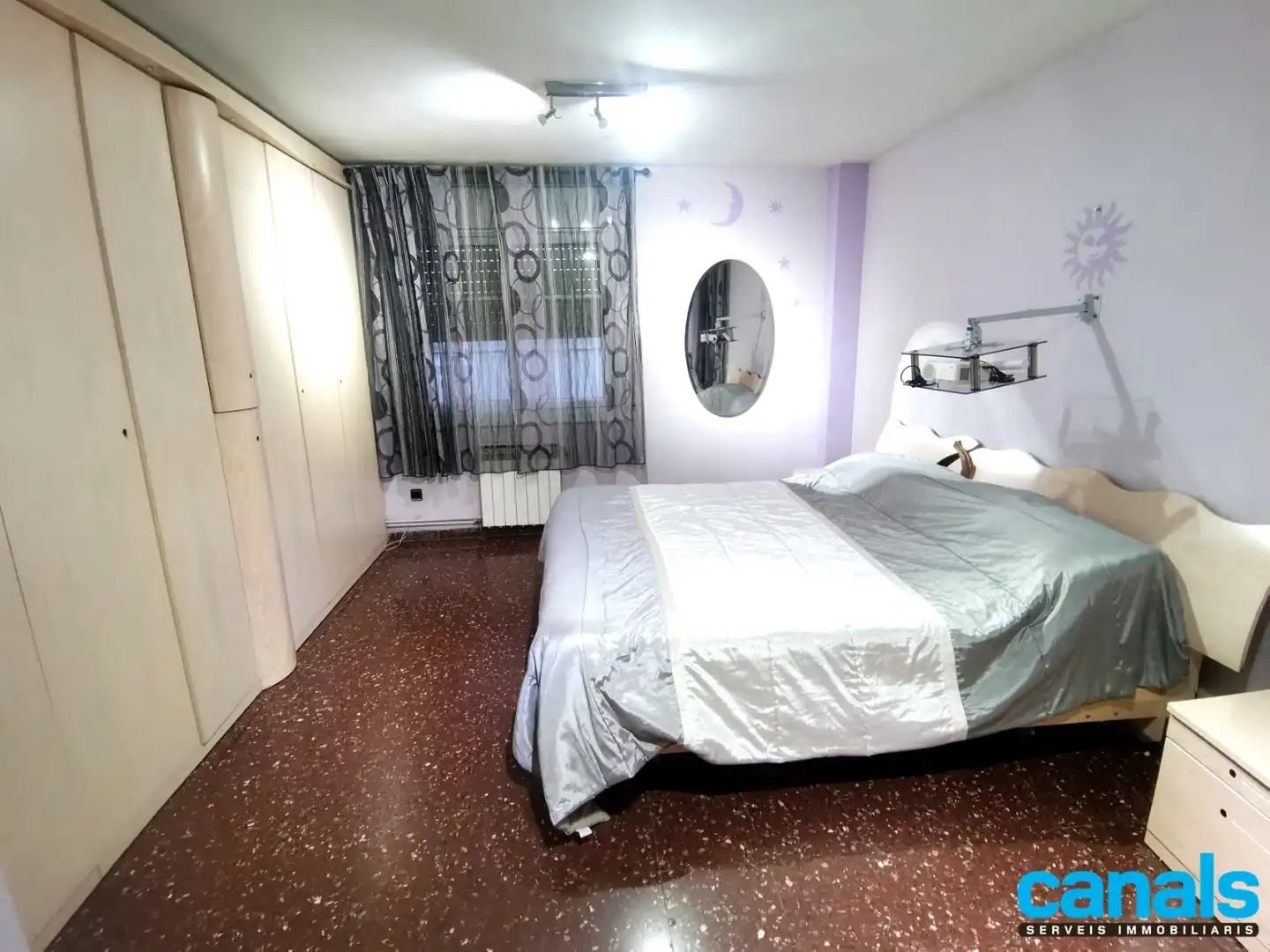 Habitación de Piso en venta en Cerdanyola del Vallès con Calefacción, Horno y Balcón