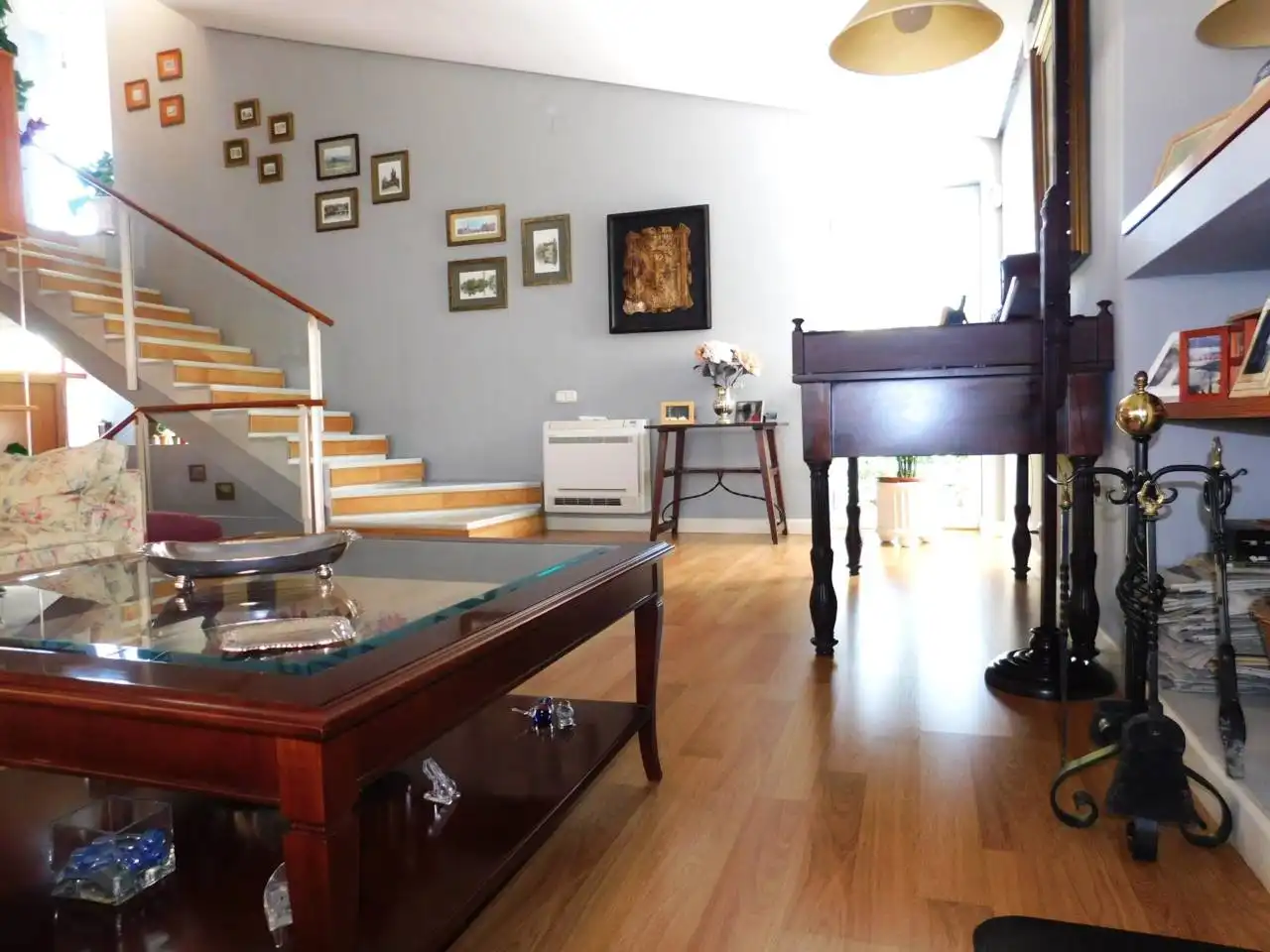 Sala d'estar de Casa o xalet en venda en Jerez de la Frontera amb Aire condicionat, Jardí privat i Terrassa