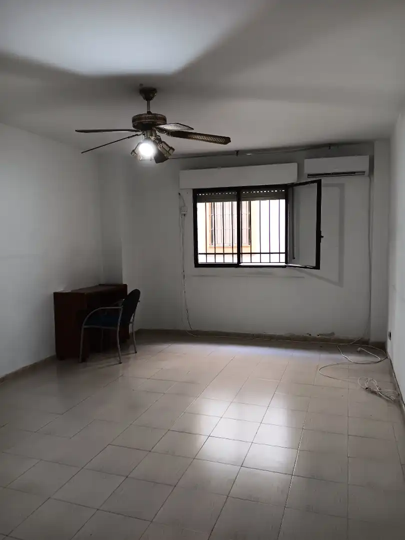 Flat for sale in Sevilla  with Air Conditioner