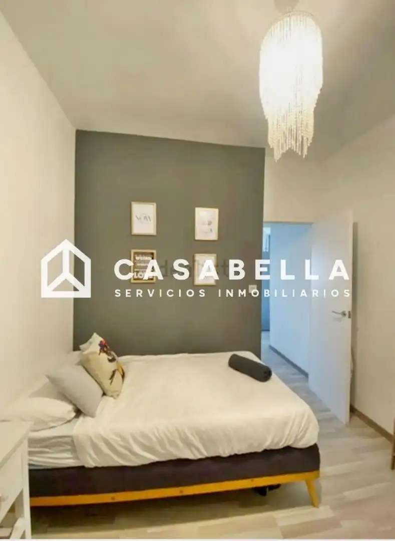 Bedroom of Flat for sale in Valencia  with Air Conditioner, Heating and Terrace