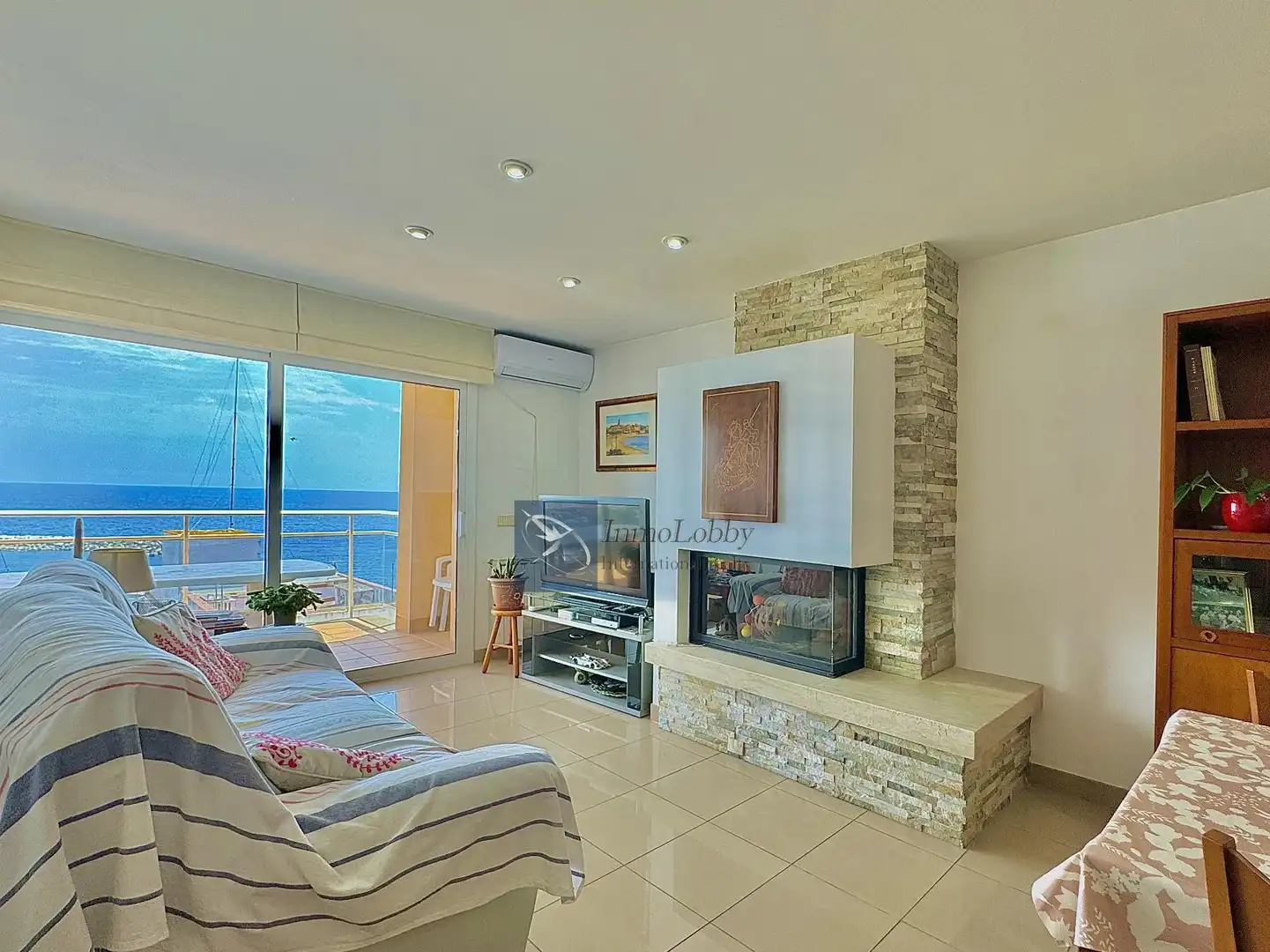 Sala de estar de Ático en venta en Palamós con Aire acondicionado, Calefacción y Terraza