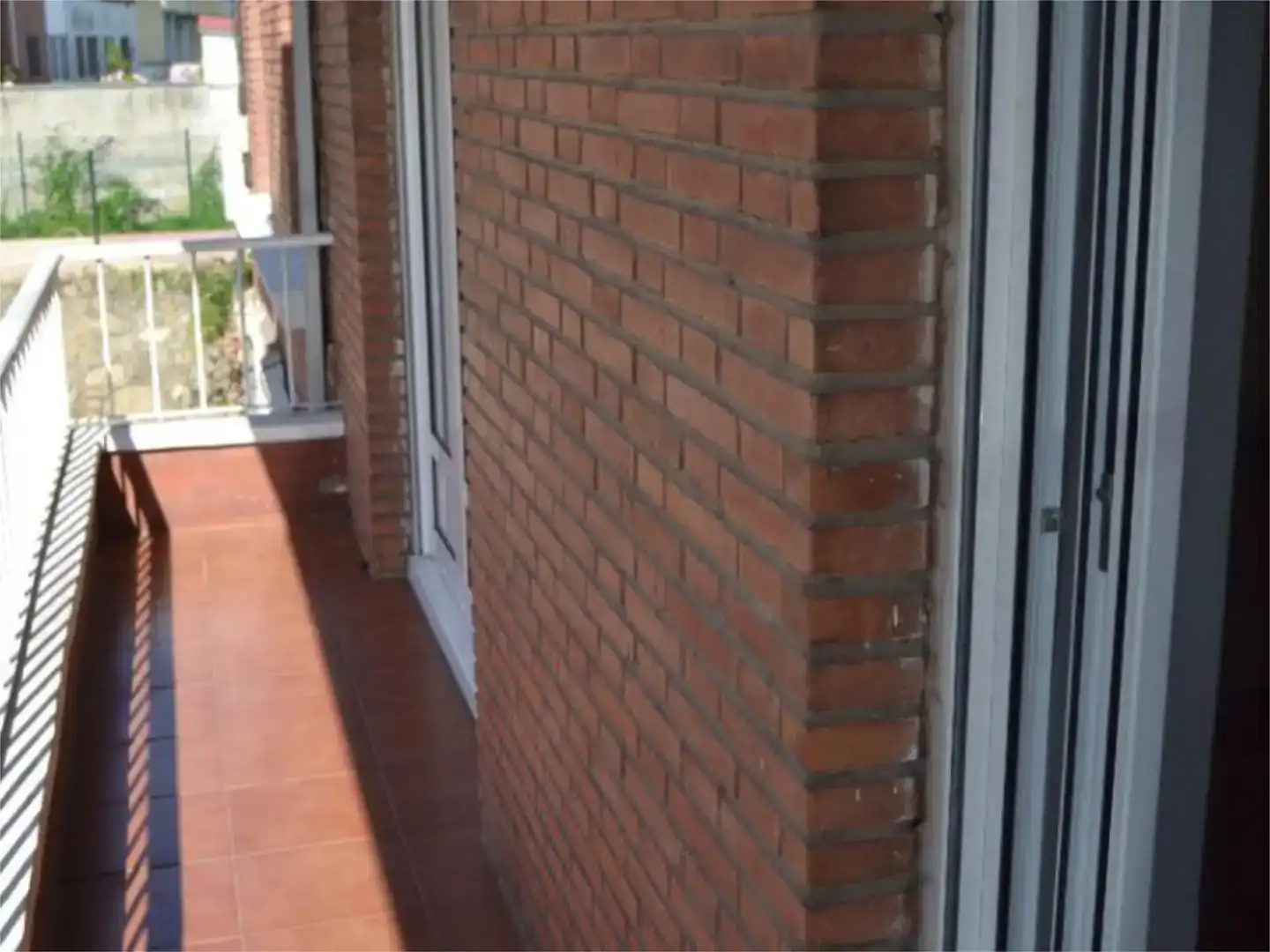 Vista exterior de Pis en venda en Avilés amb Balcó
