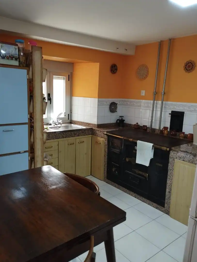 Küche von Haus oder Chalet zum Verkauf in Vega de Valcarce mit Privatgarten und Möbliert