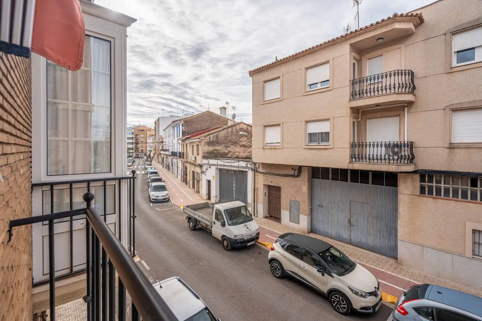 Vista exterior de Casa o xalet en venda en Canals amb Aire condicionat, Calefacció i Jardí privat