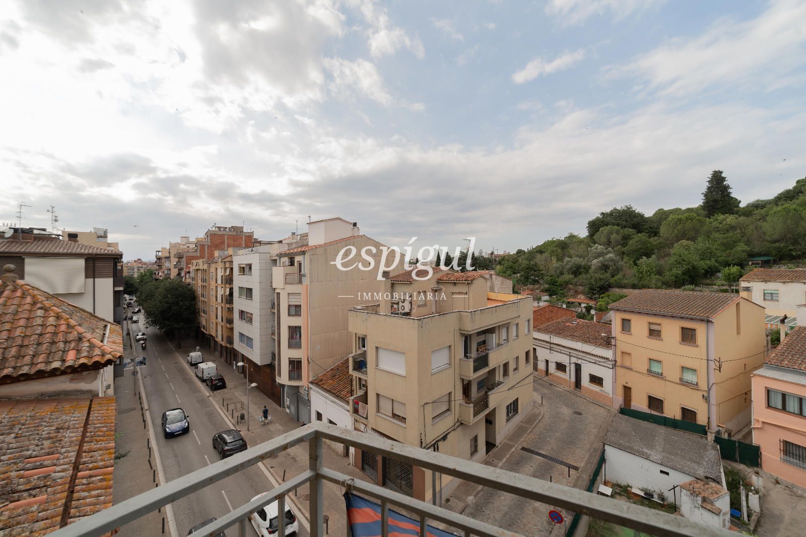 Exterior view of Flat for sale in Girona Capital  with Heating, Parquet flooring and Terrace