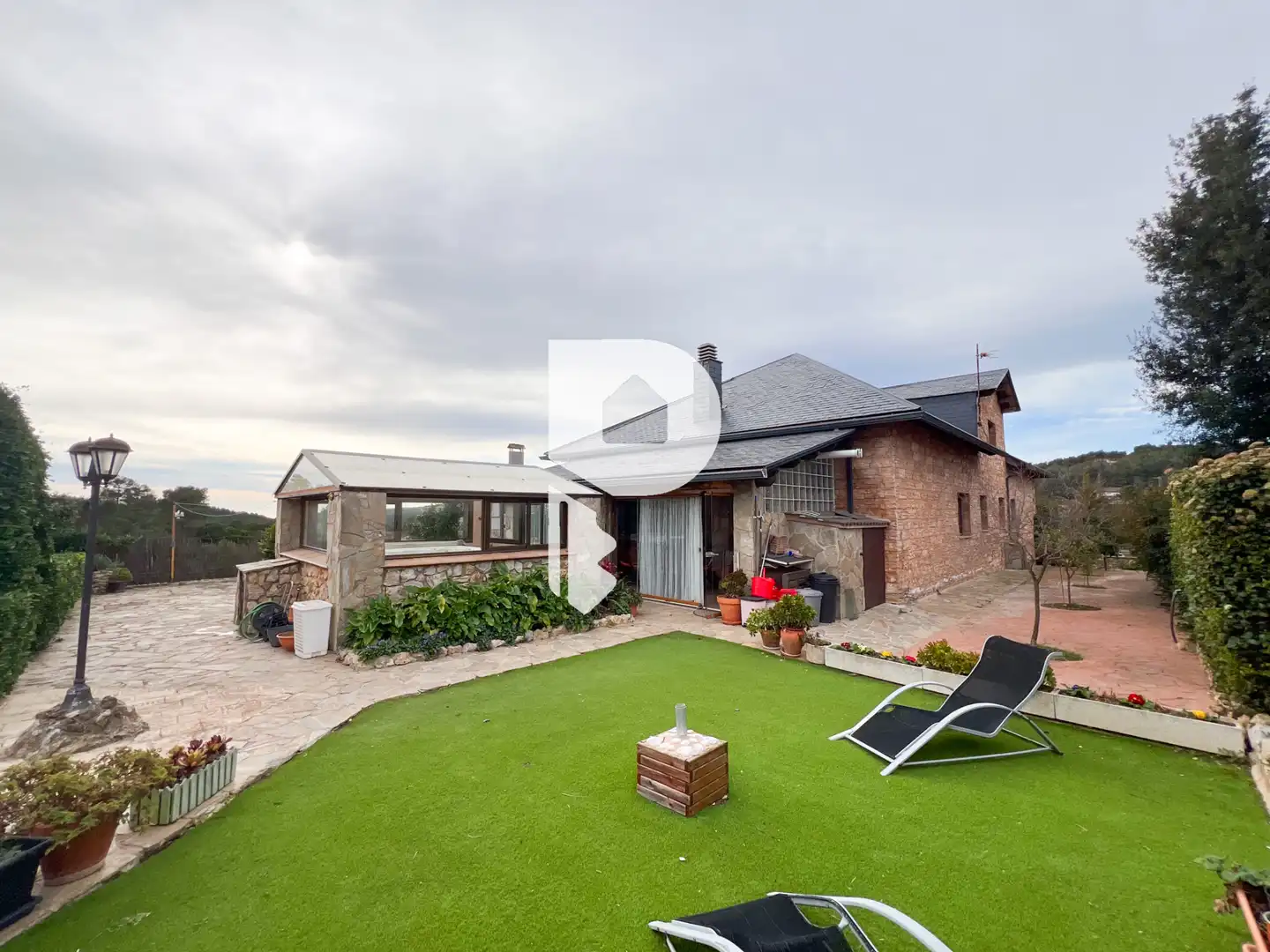 Vista exterior de Casa o xalet en venda en Vallirana amb Aire condicionat, Calefacció i Jardí privat