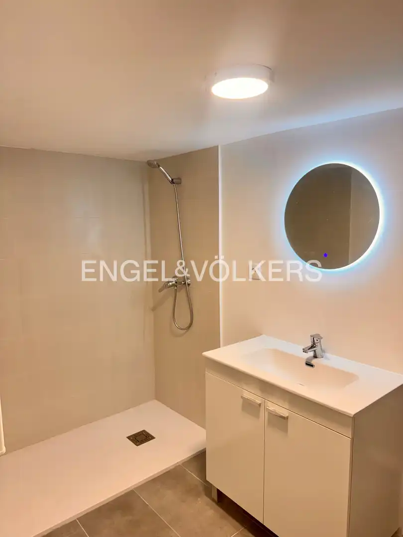 Bathroom of Apartments for sale in Pozuelo de Alarcón  with Air Conditioner and Heating