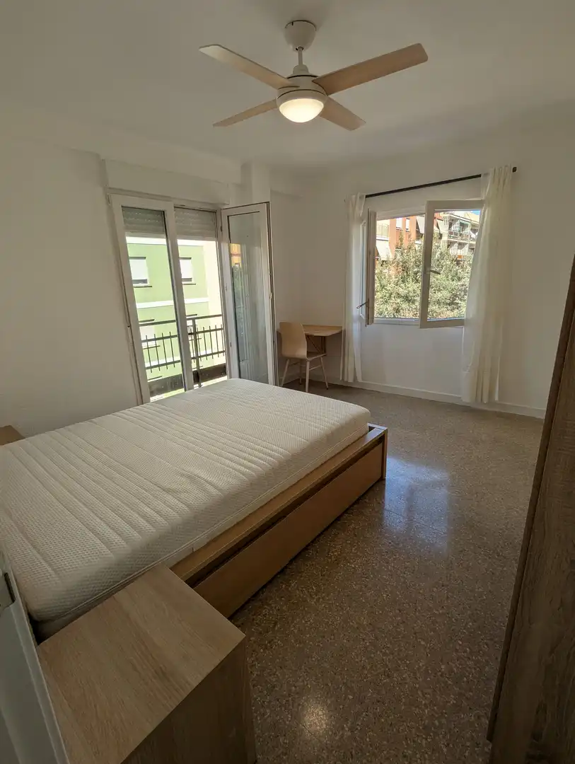Bedroom of Flat for sale in Paterna