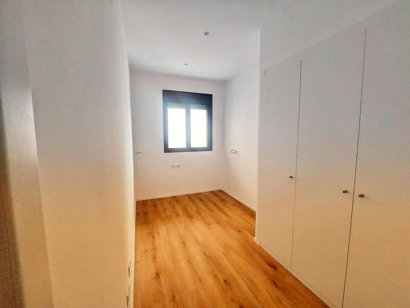 Habitación de Piso de alquiler en Tarragona con Aire acondicionado, Calefacción y Parquet