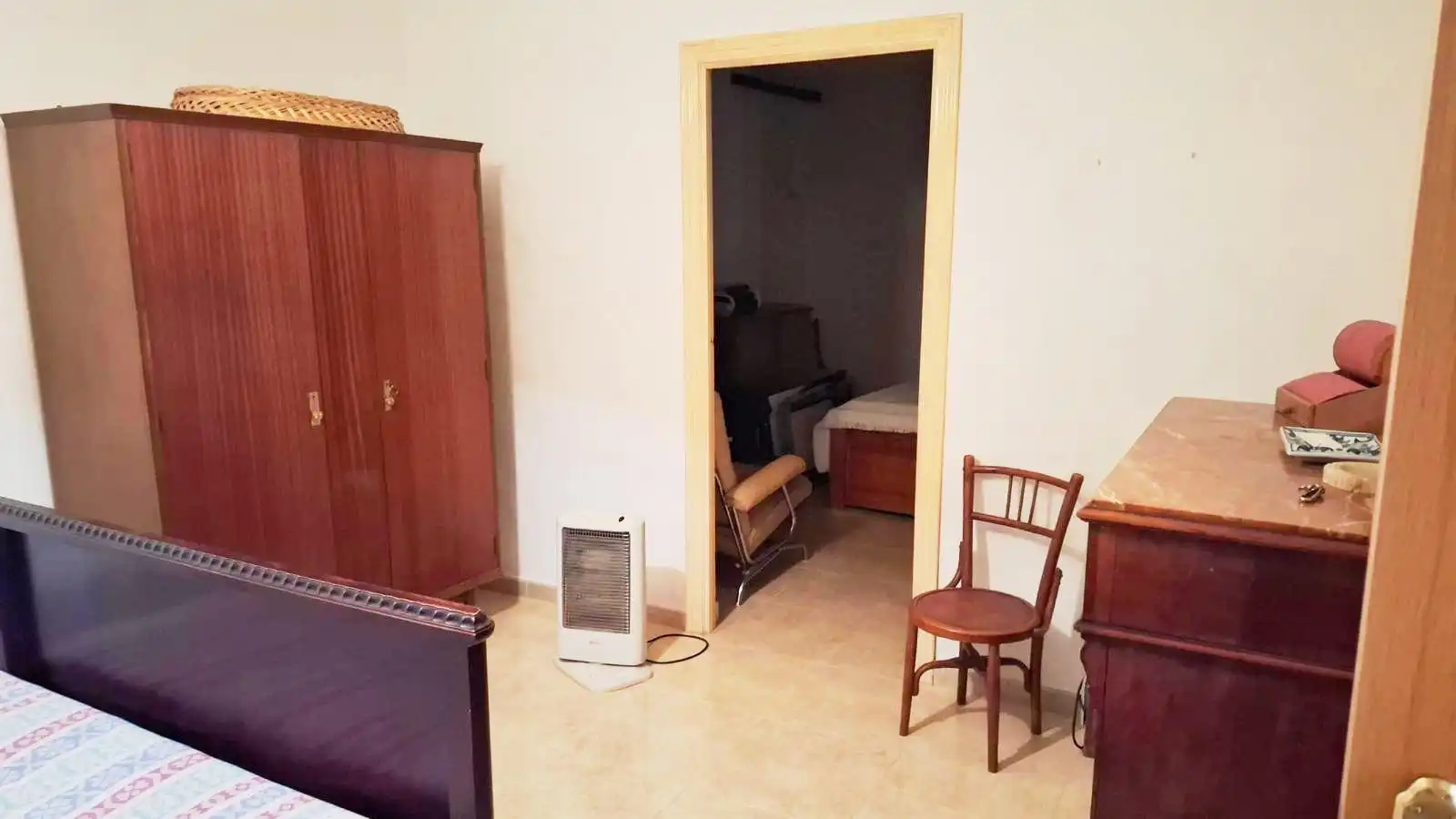 Habitación de Casa o chalet en venta en Barrax con Calefacción, Terraza y Trastero