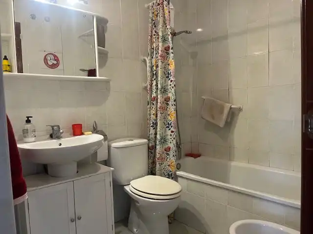 Bathroom of Flat for sale in Bilbao   with Heating, Storage room and Oven