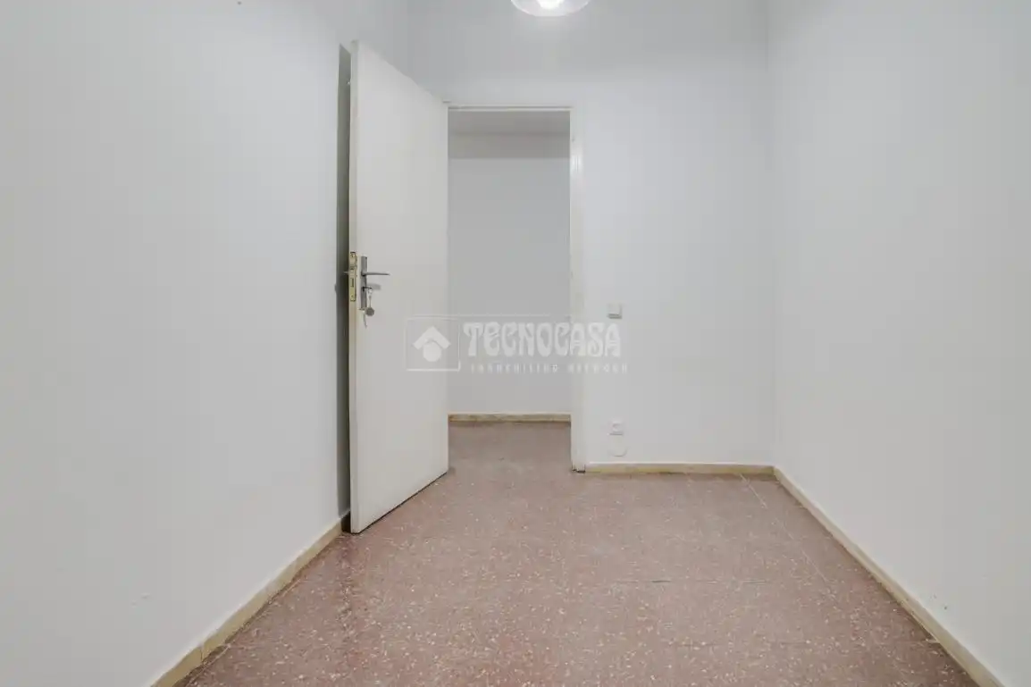 Piso en venta en Barcelona con Jardín privado, Terraza y Balcón