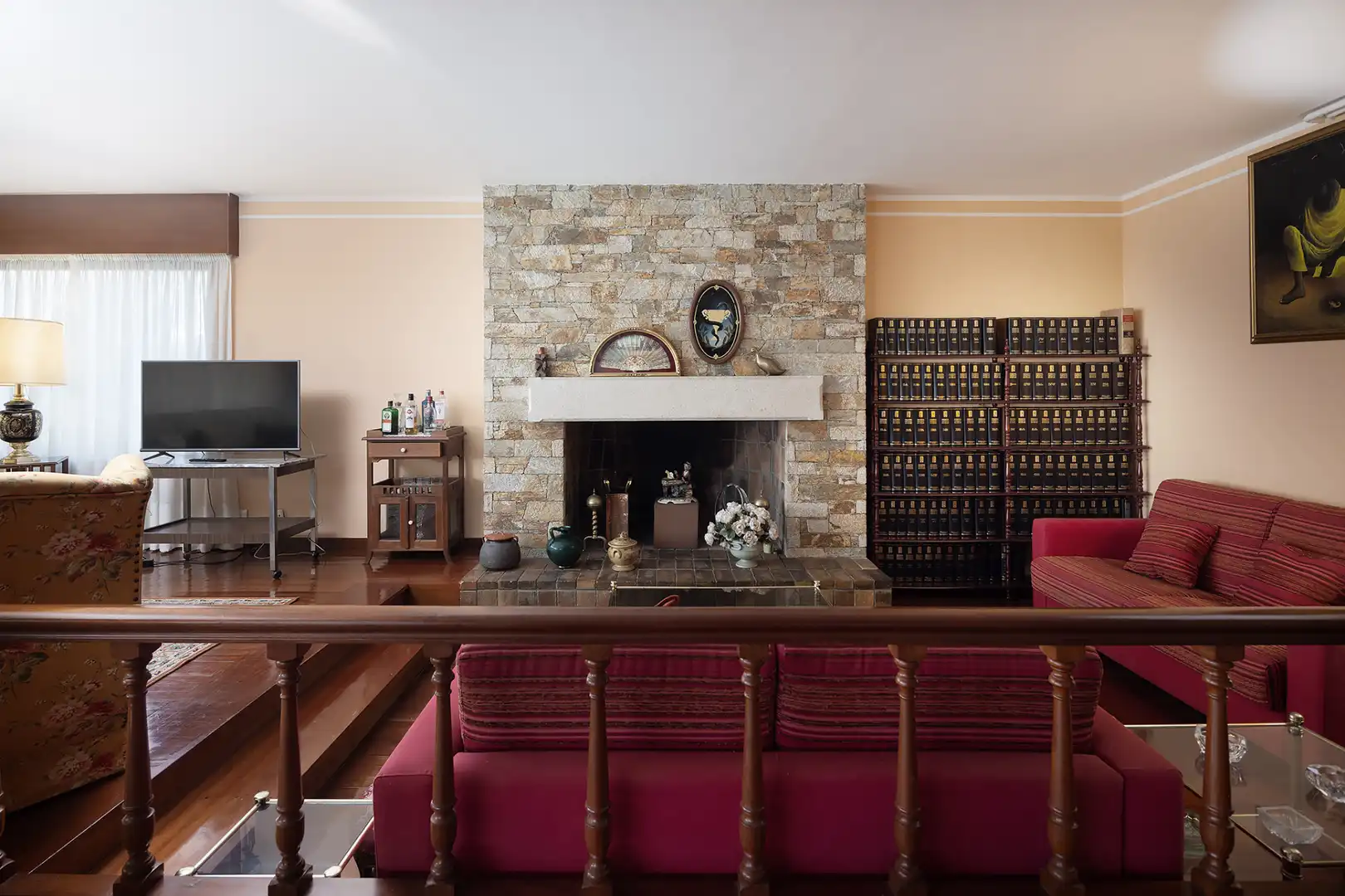 Sala de estar de Casa o chalet en venta en Oleiros con Calefacción, Jardín privado y Parquet