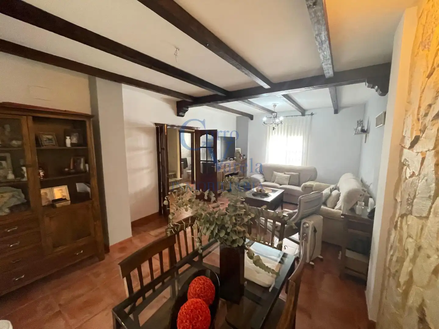 Wohnzimmer von Einfamilien-Reihenhaus zum Verkauf in Dos Hermanas mit Klimaanlage, Heizung und Abstellraum