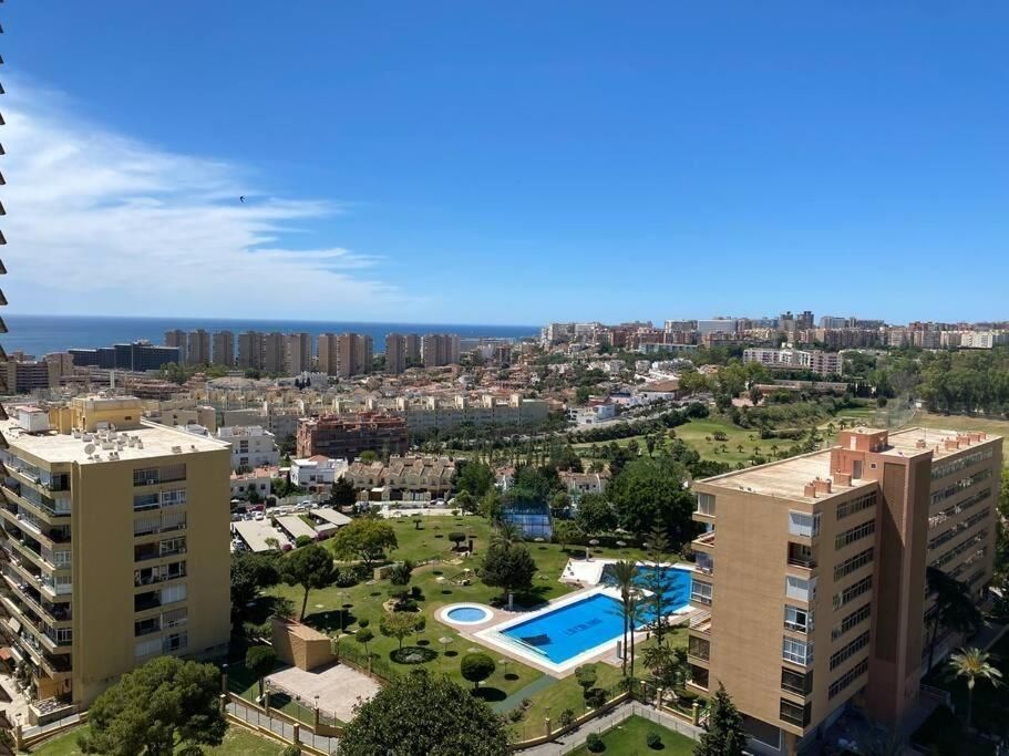 Exterior view of Study to rent in Torremolinos  with Air Conditioner and Community pool