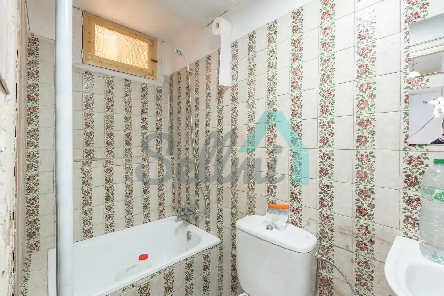 Bathroom of Buildings for sale in Oviedo 