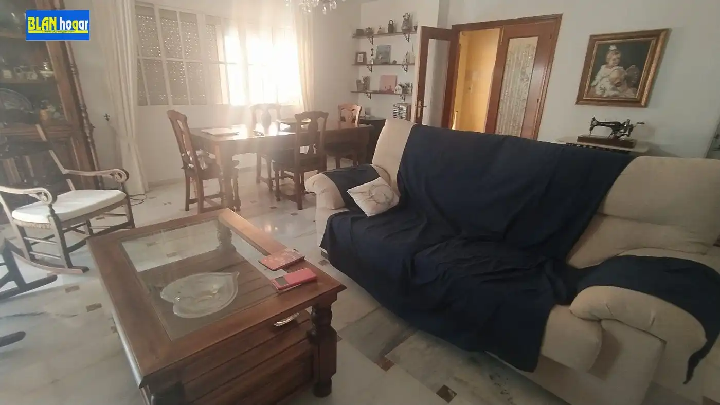 Casa amb piscina en venda a Calle Escritor González Valls, imagen 19