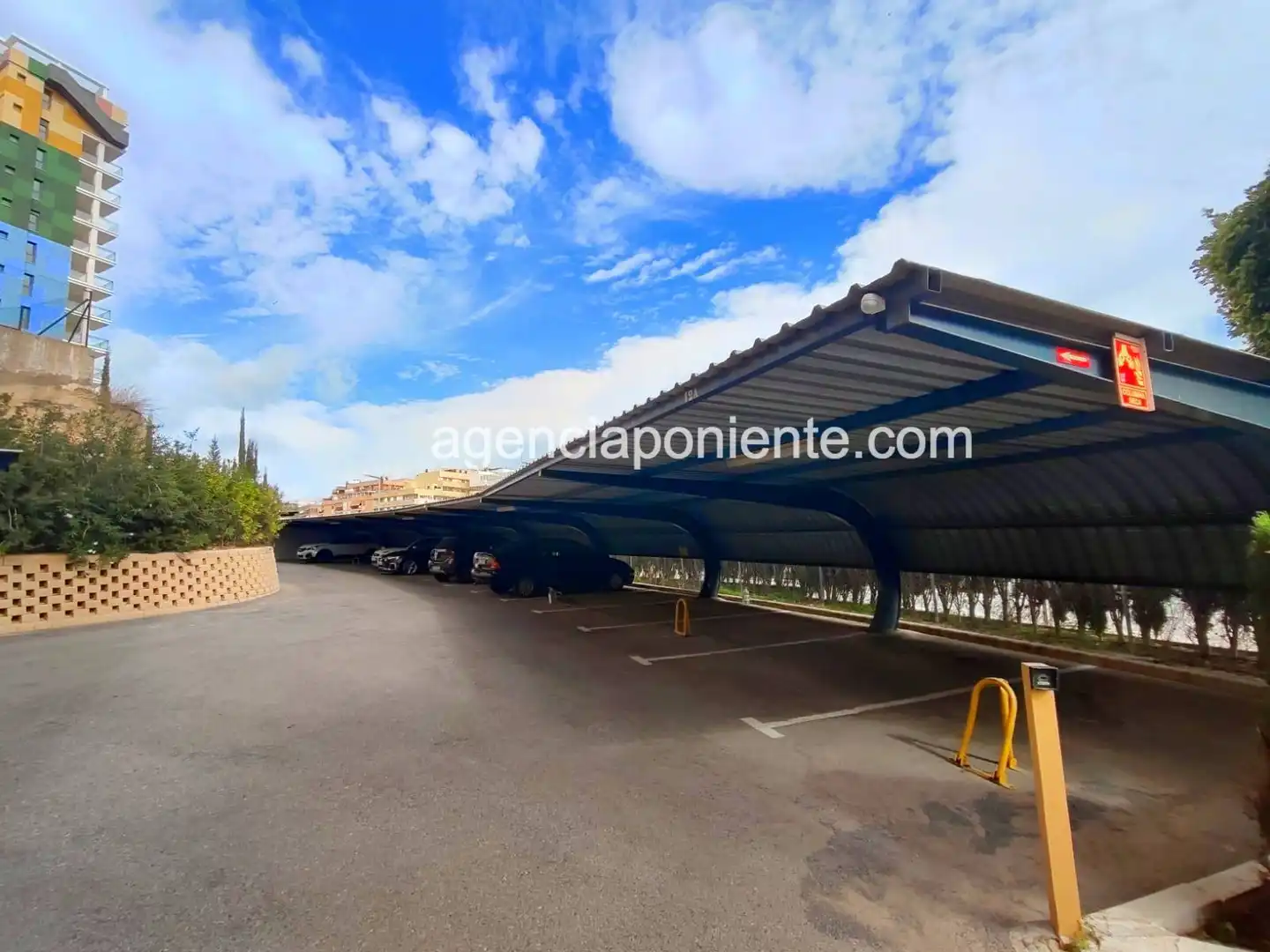 Parking de Apartamento de alquiler en Benidorm con Aire acondicionado, Terraza y Amueblado