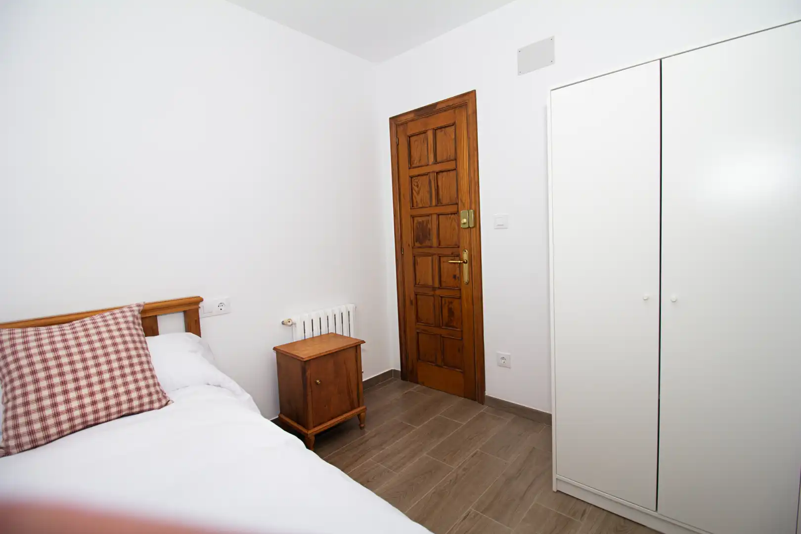 Habitación de Casa o chalet de alquiler en Cedeira con Calefacción, Jardín privado y Parquet