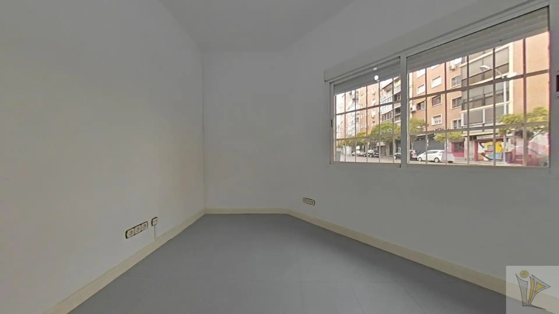 Piso en venta en CL GENERAL YAGUE , Cuatro Caminos - Azca