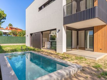 Detached house with pool for sale in Sant Joan - Vilarromà