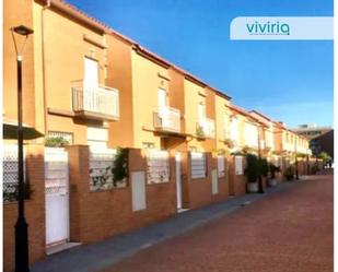 Exterior view of Single-family semi-detached for sale in  Valencia Capital  with Heating and Terrace