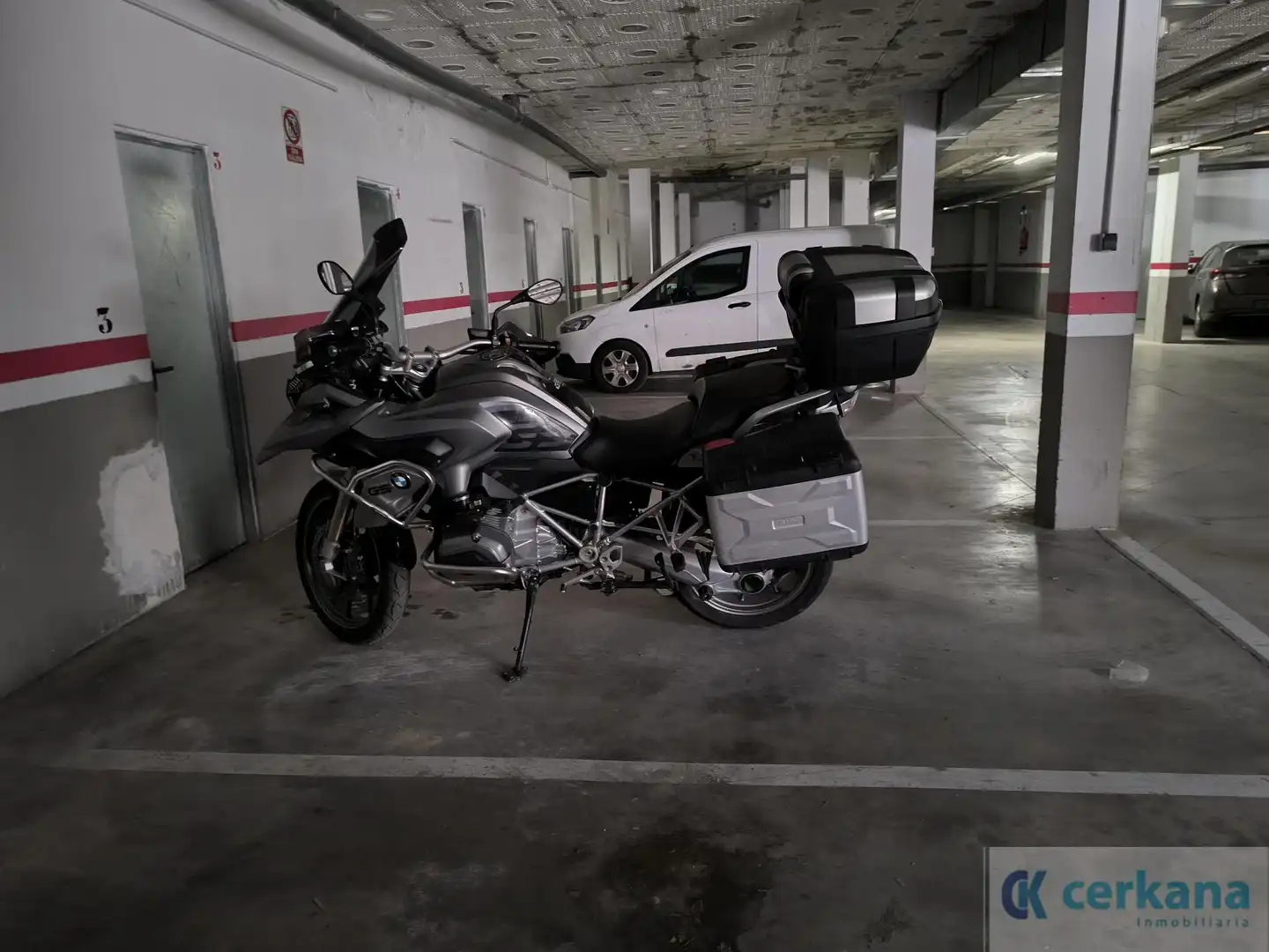 Parkplatz von Wohnung zur Miete in Sanlúcar la Mayor mit Terrasse und Abstellraum