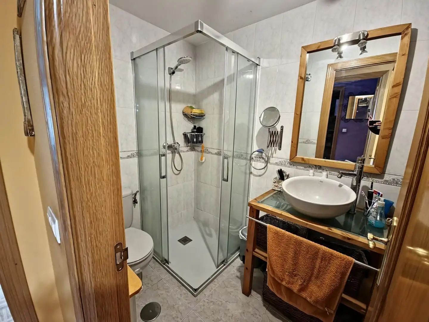 Badezimmer von Wohnung zum Verkauf in Fabero mit Heizung