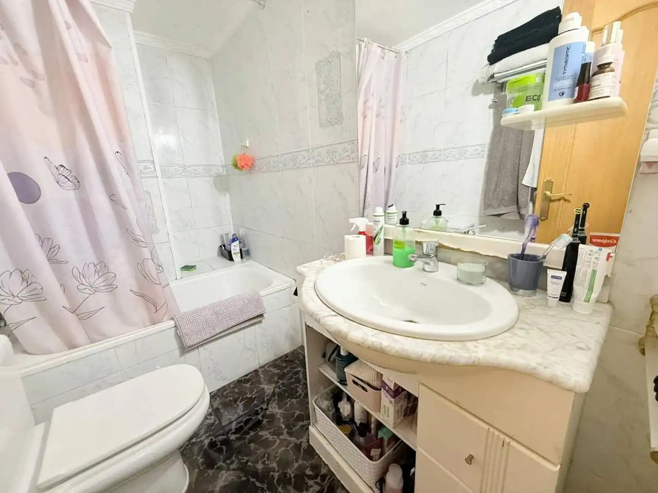Badezimmer von Wohnung zum Verkauf in Sant Celoni mit Klimaanlage und Heizung