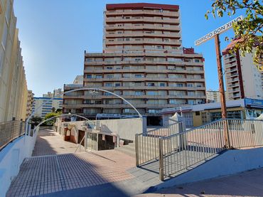 Locale commerciale in vendita a Passeig Marítim de Neptú 85