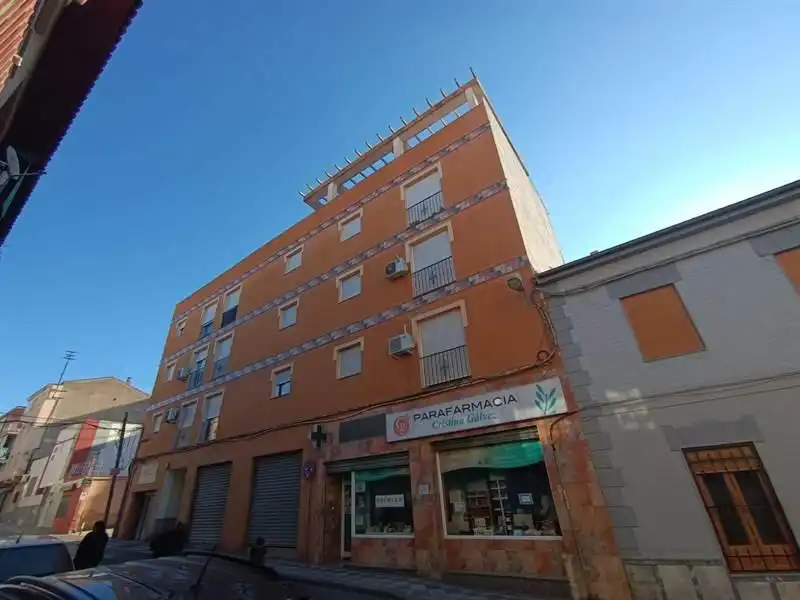 Pis amb terrassa en venda a Enrique Ruiz Cabello