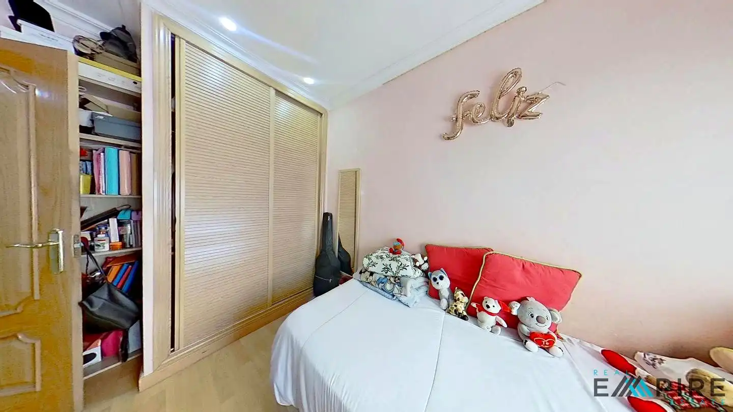 Habitación de Piso en venta en Parla con Aire acondicionado, Calefacción y Terraza