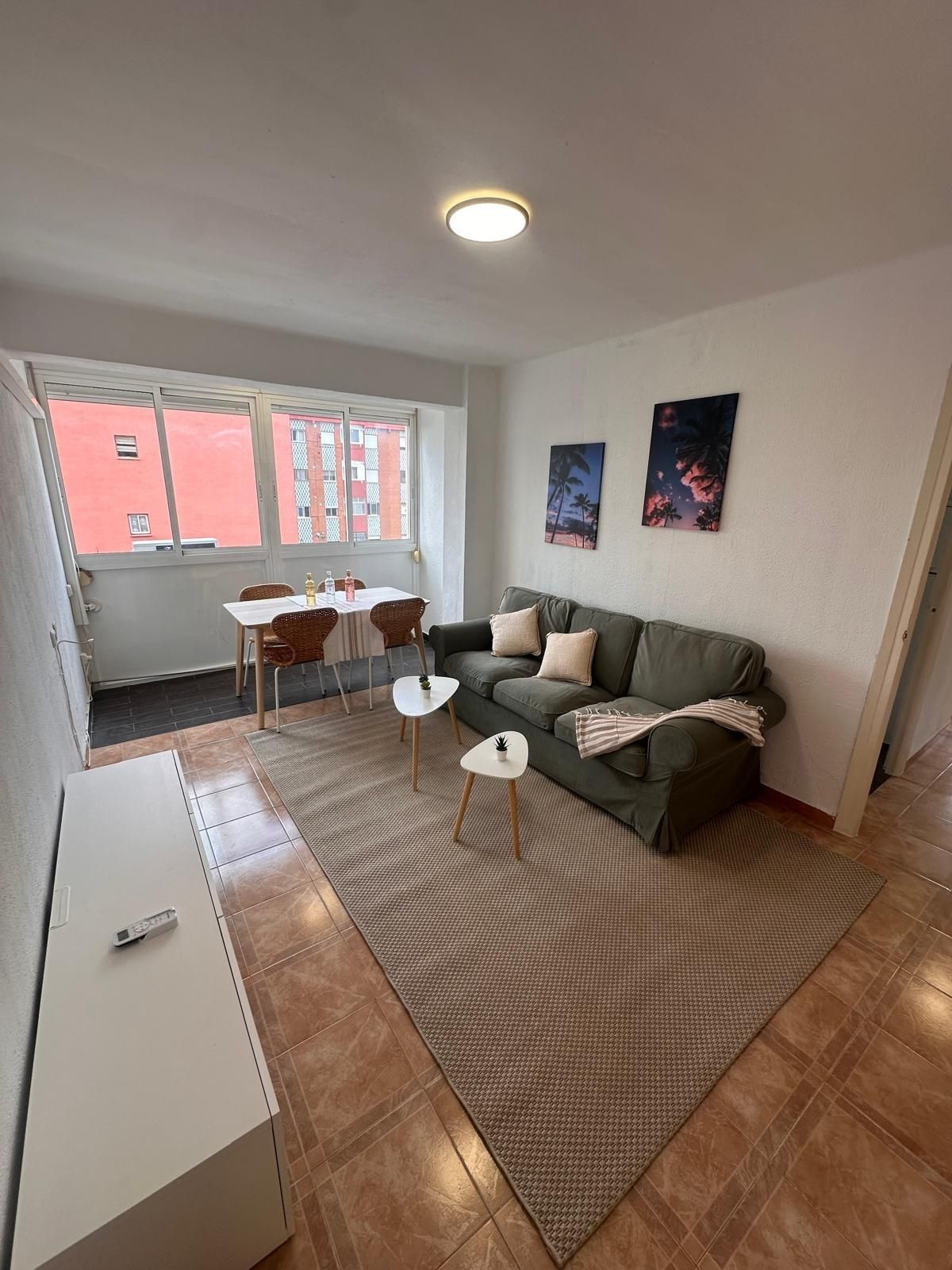 Living room of Flat to rent in  Valencia Capital  with Air Conditioner, Heating and Balcony