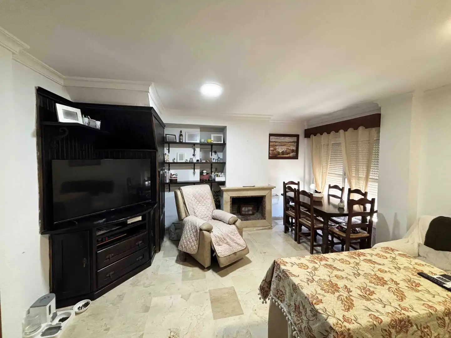 Sala d'estar de Casa adosada en venda en Benalup-Casas Viejas amb Aire condicionat, Calefacció i Terrassa