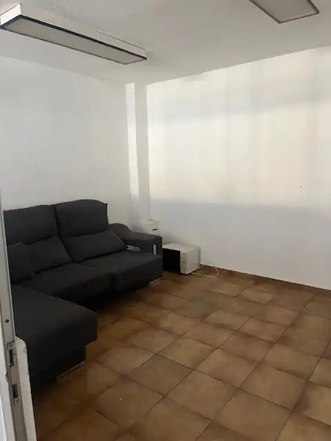 Sala de estar de Nave industrial de alquiler en Camargo