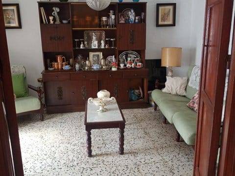 Casa-chalet en Venta en Constantina