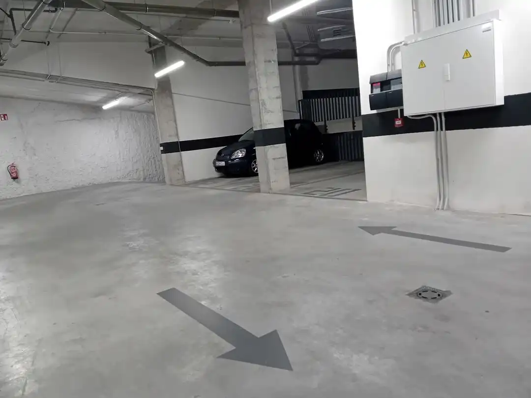 Parking à vendre à Avenida Bailén 23