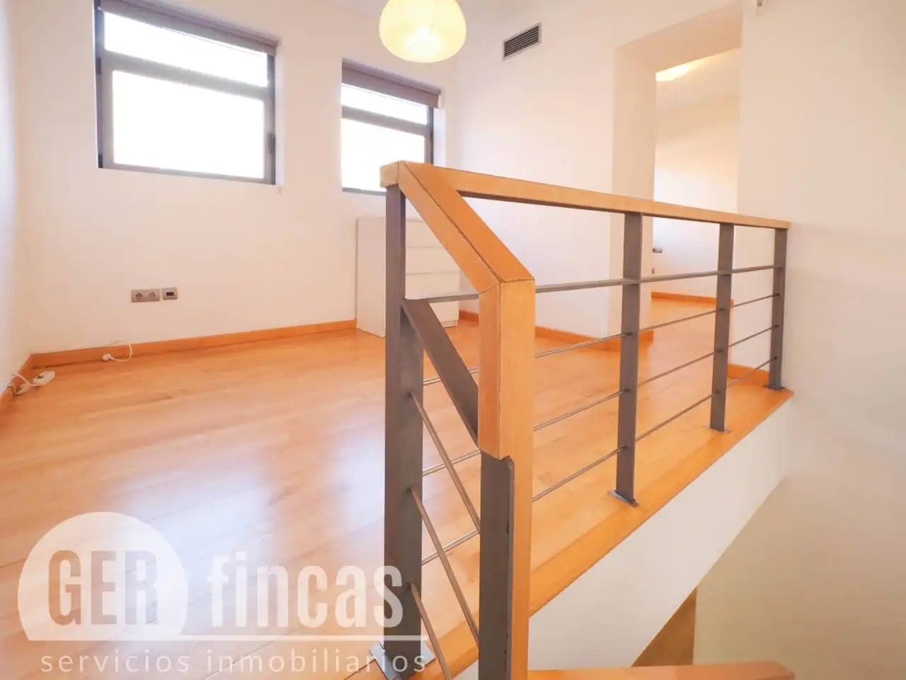 Maisonette zum Verkauf in Terrassa mit Klimaanlage, Heizung und Parkett