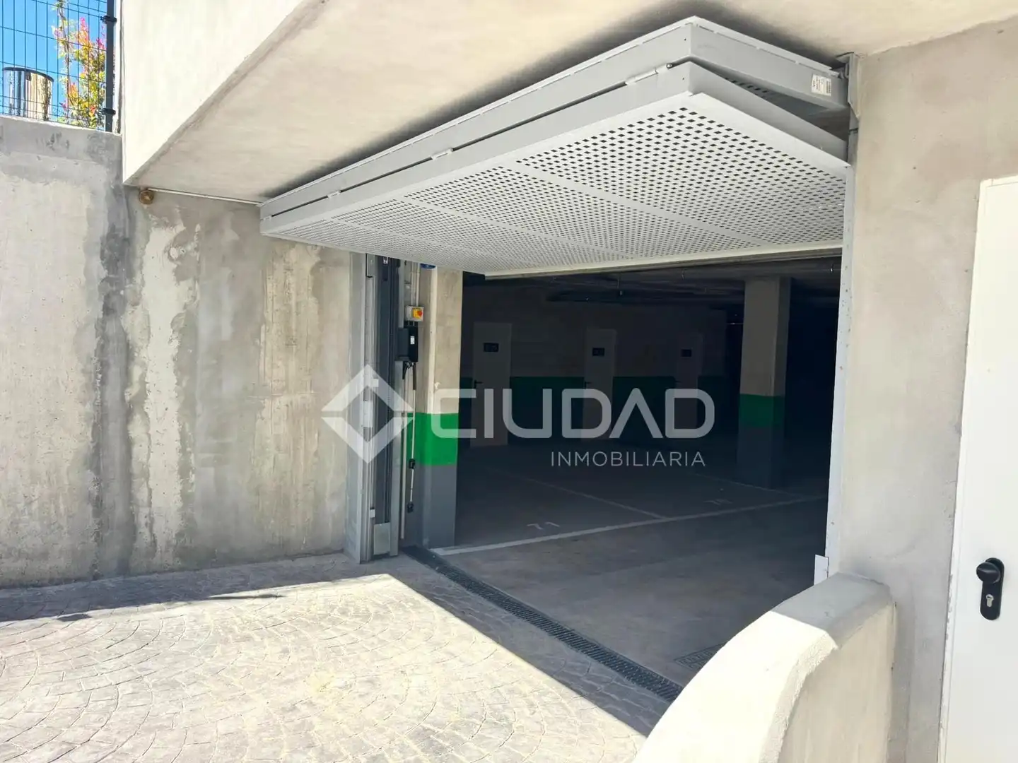Parking de Piso en venta en Sanlúcar de Barrameda con Jardín privado, Terraza y Trastero