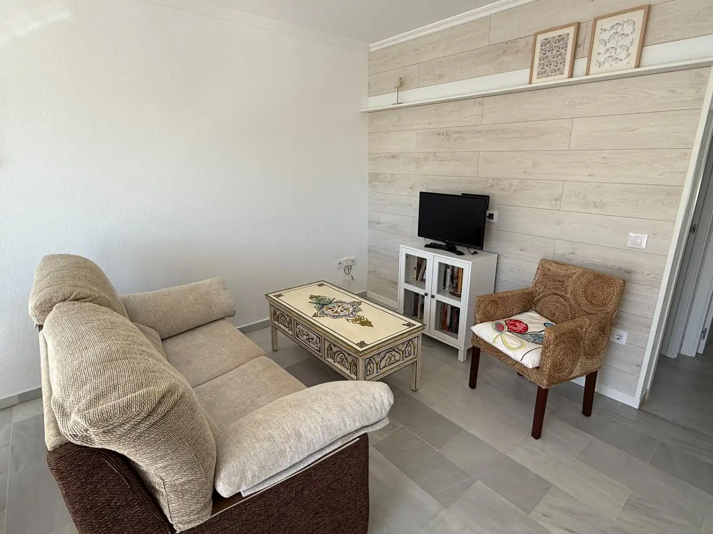Living room of Apartments for sale in Chiclana de la Frontera  with Terrace, Furnished and Community pool