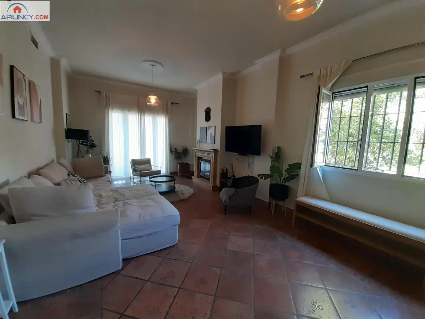 Sala de estar de Piso de alquiler en Montequinto con Aire acondicionado, Jardín privado y Terraza