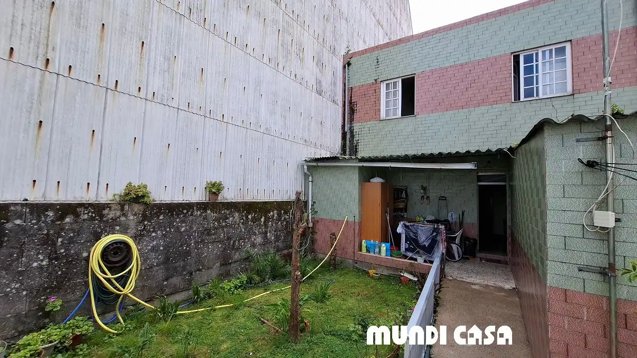 Exterior view of Houses for sale in A Pobra do Caramiñal