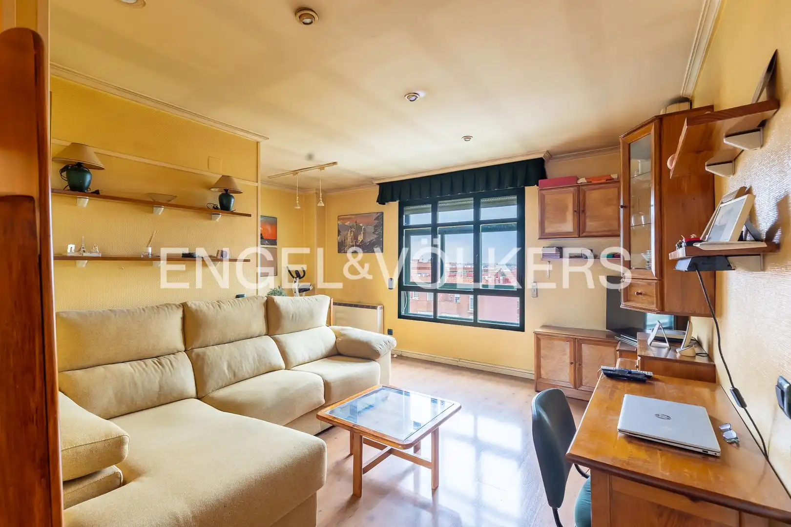 Sala de estar de Piso en venta en  Madrid Capital con Aire acondicionado, Calefacción y Parquet
