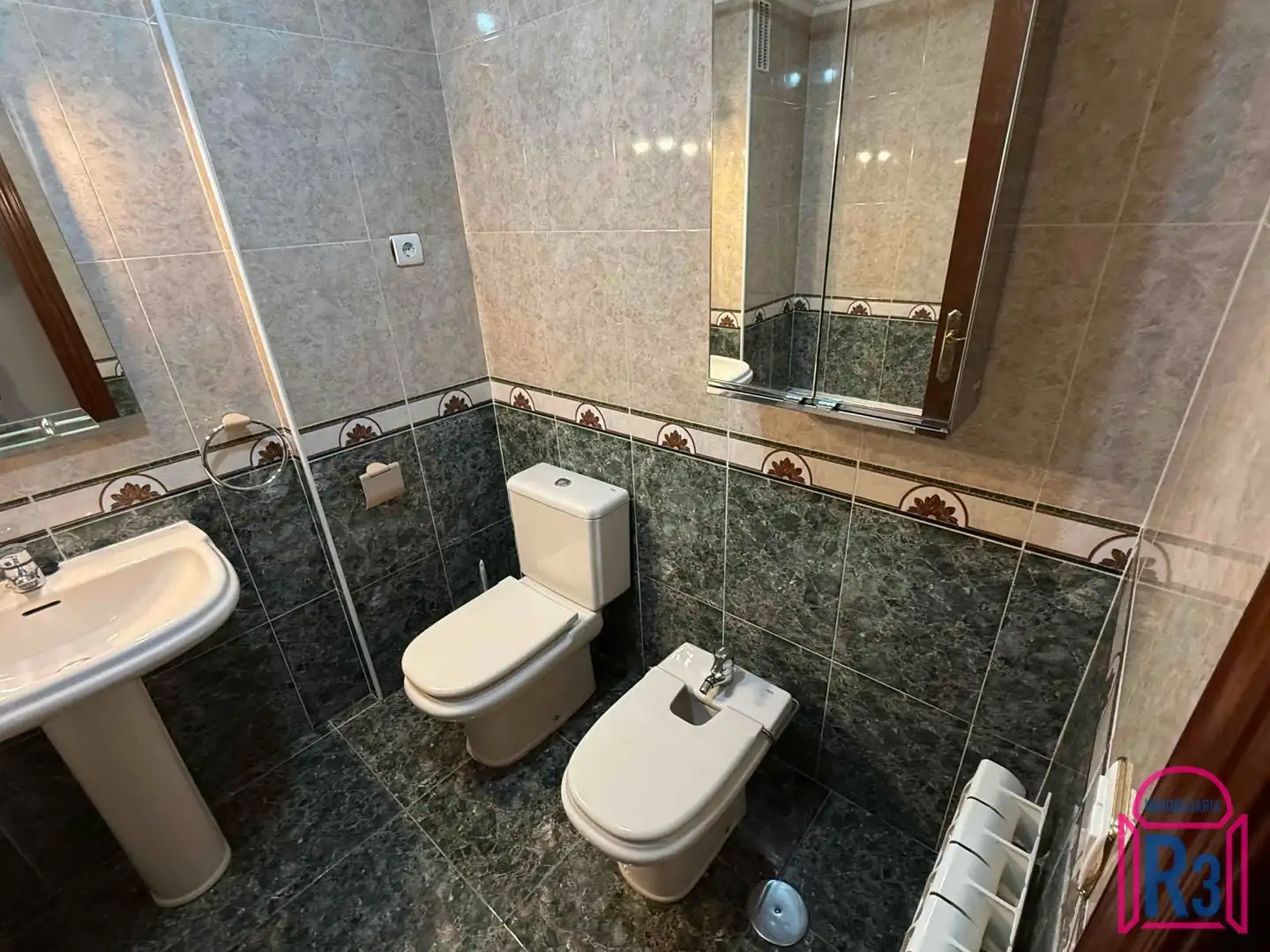 Bathroom of Apartments for rent in León Capital   with Heating, Terrace and Furnished