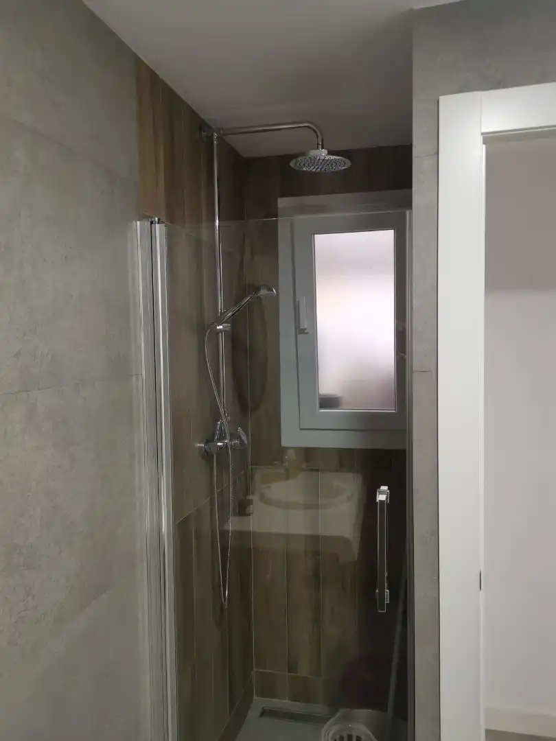 Baño de Piso en venta en Jacarilla con Aire acondicionado, Amueblado y Lavadora