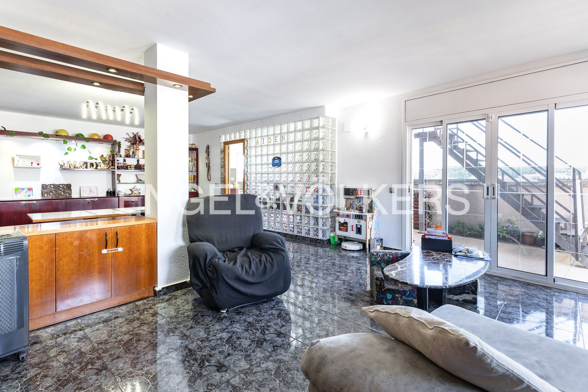 Vista exterior de Piso en venta en Polinyà con Aire acondicionado, Calefacción y Terraza