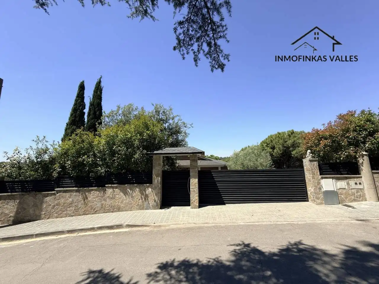 Vista exterior de Casa o chalet en venta en Lliçà de Vall con Aire acondicionado, Calefacción y Jardín privado