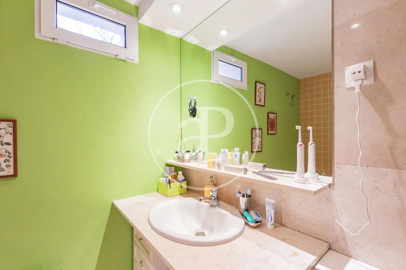 Bathroom of Houses for sale in Madrid  with Air Conditioner, Heating and Private garden